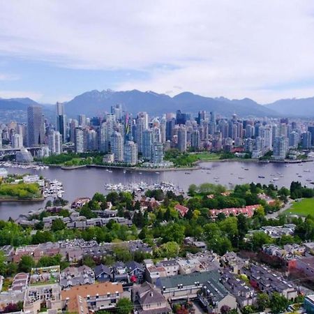 Charming Heritage Home With Mountain And City Views Vancouver Exterior photo